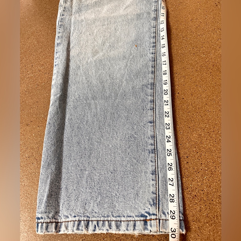 Cotton On
Loose Straight Jean - Picture 5 of 9